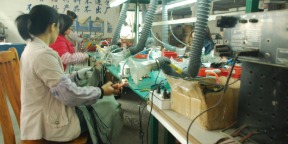 生產(chǎn)現(xiàn)場(chǎng)2