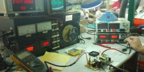 調(diào)試臺(tái)